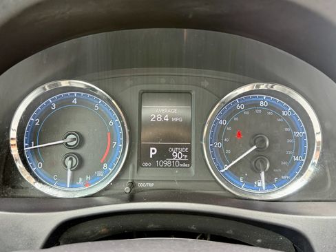 Used 2019 Toyota Corolla LE FWD image 16