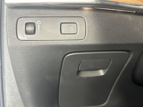 Used 2019 Volvo XC90 T6 Inscription w/ Luxury Package image 19