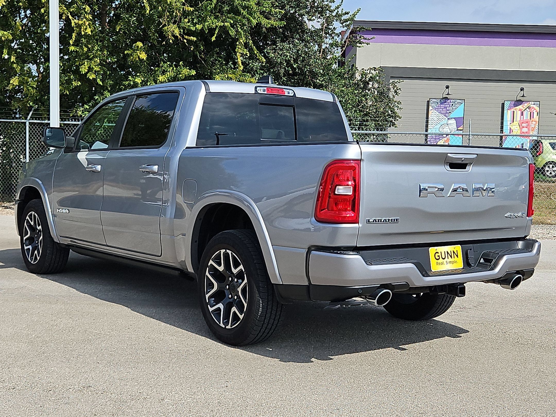 Used 2025 RAM 1500 Laramie w/ Laramie Southwest Edition AWD/4WD image 5
