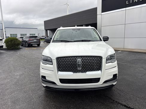 Certified 2023 Lincoln Navigator Reserve AWD/4WD image 2