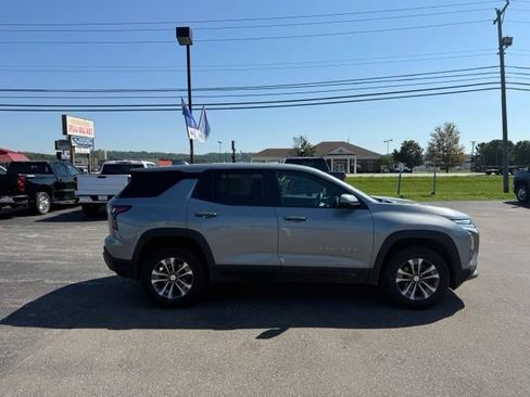 Used 2026 Chevrolet Equinox LT AWD/4WD image 8