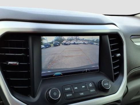 Used 2019 GMC Acadia SLT FWD image 15