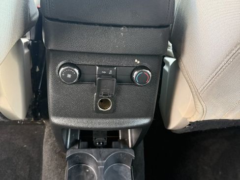 Used 2018 Ford Explorer FWD image 15