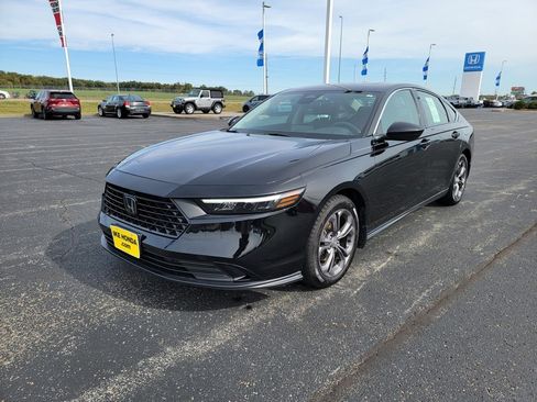 Certified 2023 Honda Accord EX image 3