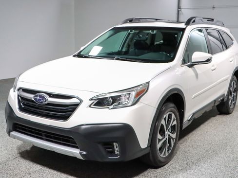 Used 2021 Subaru Outback Limited image 32