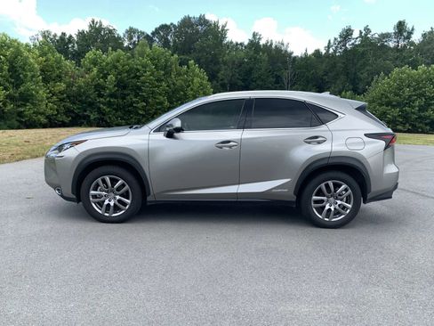 Used 2016 Lexus NX 300h AWD w/ Luxury Package image 4