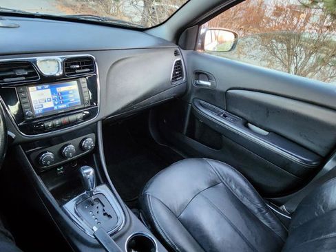 Used 2012 Chrysler 200 Limited image 58