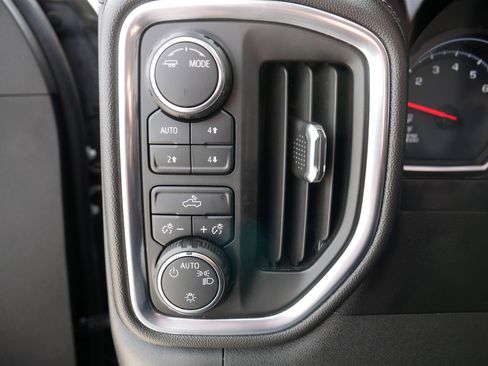 Used 2020 Chevrolet Silverado 1500 LT w/ All-Star Edition image 26