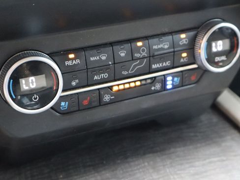 Used 2021 Ford Expedition Max Limited RWD image 28
