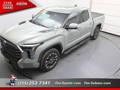Used 2024 Toyota Tundra Limited AWD/4WD image 32