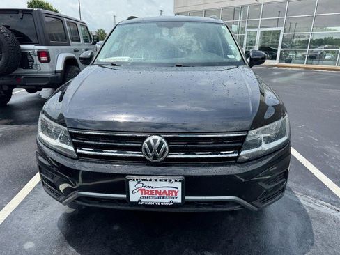 Used 2018 Volkswagen Tiguan SE FWD image 2