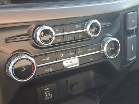 Used 2025 Ford F150 XLT w/ Equipment Group 301A Standard image 9