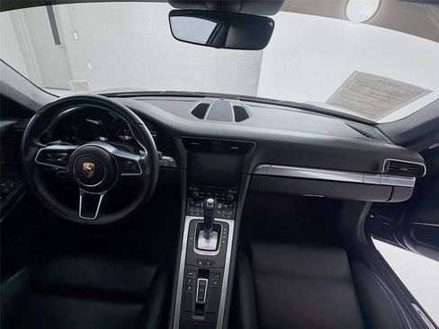 Used 2018 Porsche 911 Carrera S RWD image 12