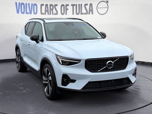 New 2025 Volvo XC40 B5 Plus w/ Protection Package Premier image 7