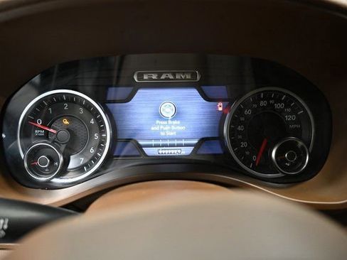 Used 2019 RAM 1500 Laramie image 30