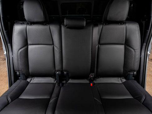 Used 2025 Toyota Tacoma TRD Off-Road image 34