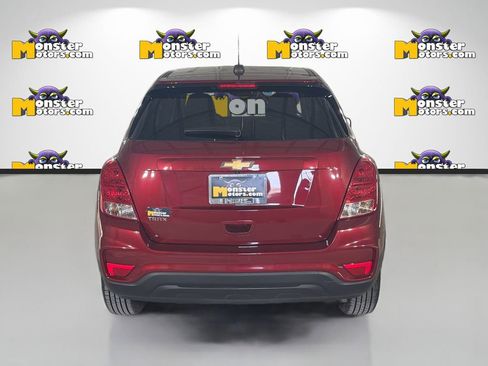 Used 2021 Chevrolet Trax LS w/ Tint and Cruise Package FWD image 6