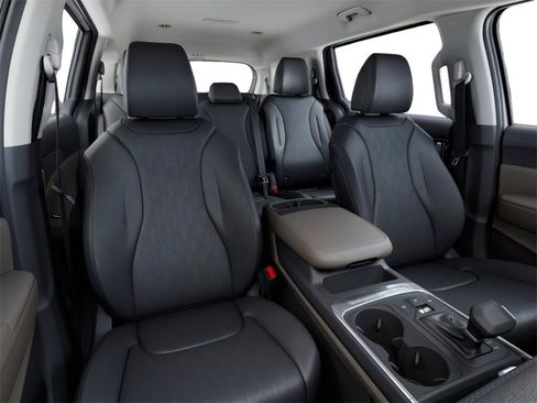 New 2026 Kia Carnival image 15