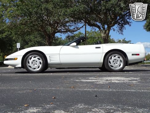 Used 1992 Chevrolet Corvette Convertible image 26