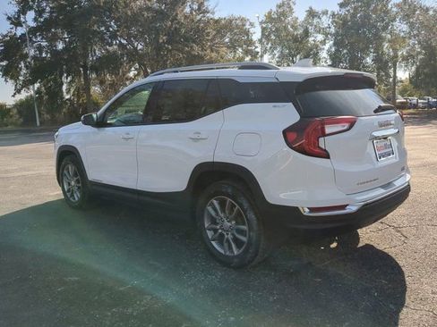 Used 2024 GMC Terrain SLT image 6