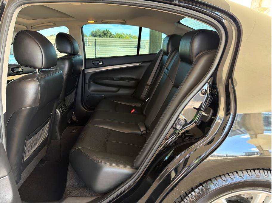 Used 2013 INFINITI G37 x Sedan w/ Premium Pkg AWD/4WD image 11