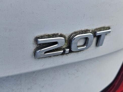 Used 2019 Genesis G70 2.0T Advanced RWD image 6
