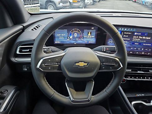 New 2026 Chevrolet Traverse LT image 17