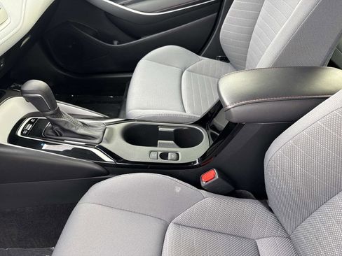 Used 2025 Toyota Corolla SE image 14