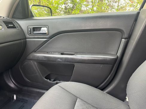 Used 2012 Ford Fusion SE FWD image 8
