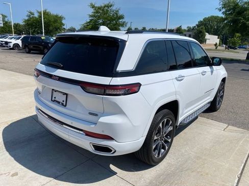 Used 2022 Jeep Grand Cherokee Overland w/ Adv Protech Group III AWD/4WD image 3