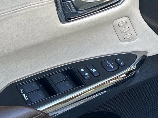 Used 2014 Toyota Avalon XLE Touring FWD image 19