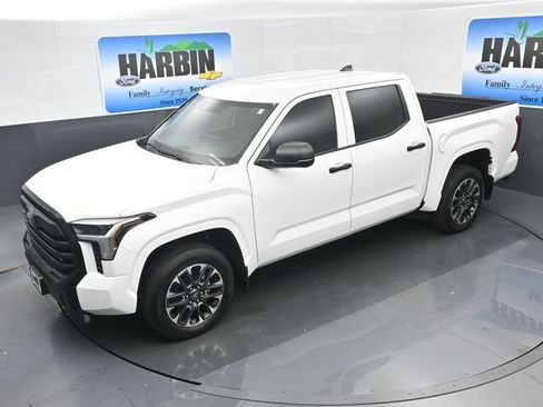 Used 2025 Toyota Tundra SR w/ SR Tow Package AWD/4WD image 22