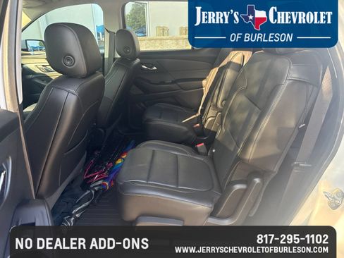 Used 2020 Chevrolet Traverse Premier FWD image 6