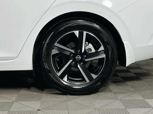 Used 2025 Nissan Sentra SV FWD image 29