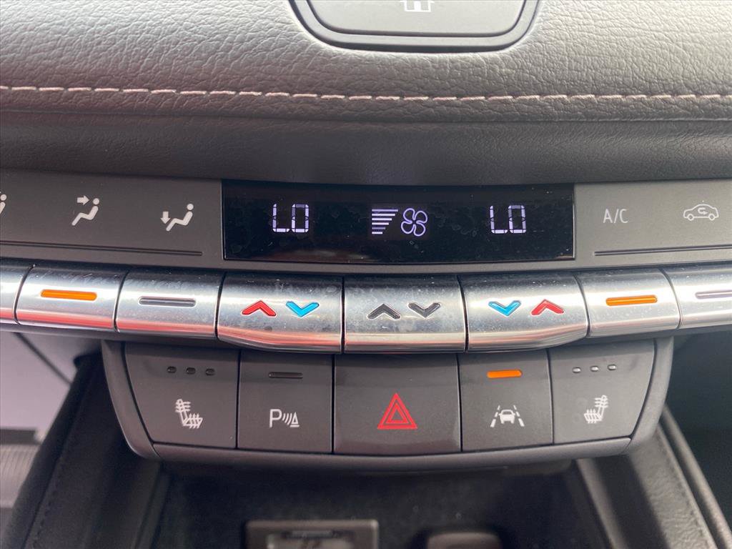 Used 2023 Cadillac XT4 Premium Luxury w/ Cold Weather Package AWD/4WD image 16
