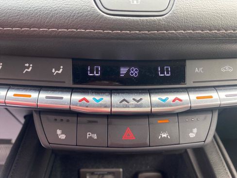 Used 2023 Cadillac XT4 Premium Luxury w/ Cold Weather Package AWD/4WD image 16