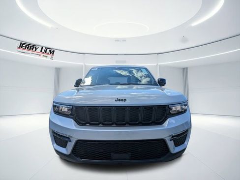 New 2025 Jeep Grand Cherokee Limited w/ Black Appearance Package image 7