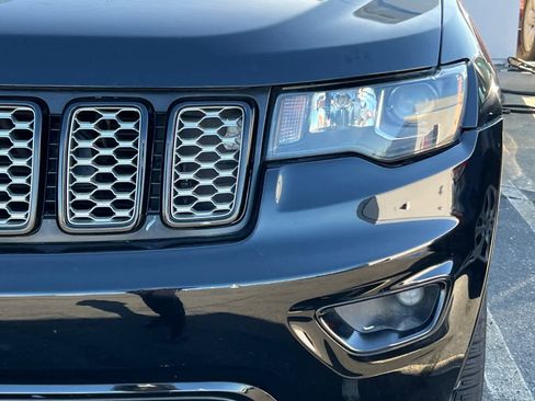 Used 2018 Jeep Grand Cherokee Altitude image 10