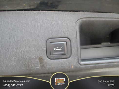 Used 2019 GMC Terrain Denali w/ Driver Alert Package II AWD/4WD image 11