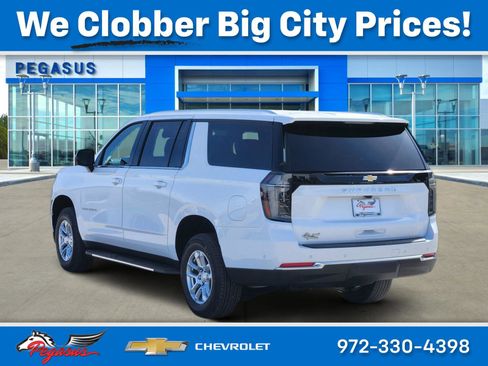 New 2026 Chevrolet Suburban LT w/ Comfort Package image 5