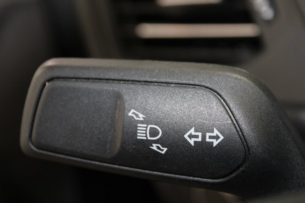 Used 2025 Ford Escape Active AWD/4WD image 43