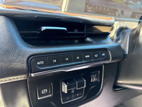 Used 2023 Cadillac Escalade ESV Premium Luxury w/ Performance Package image 14