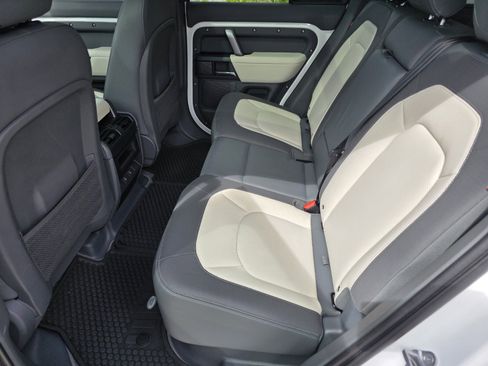 Certified 2023 Land Rover Defender 110 X-Dynamic SE image 14