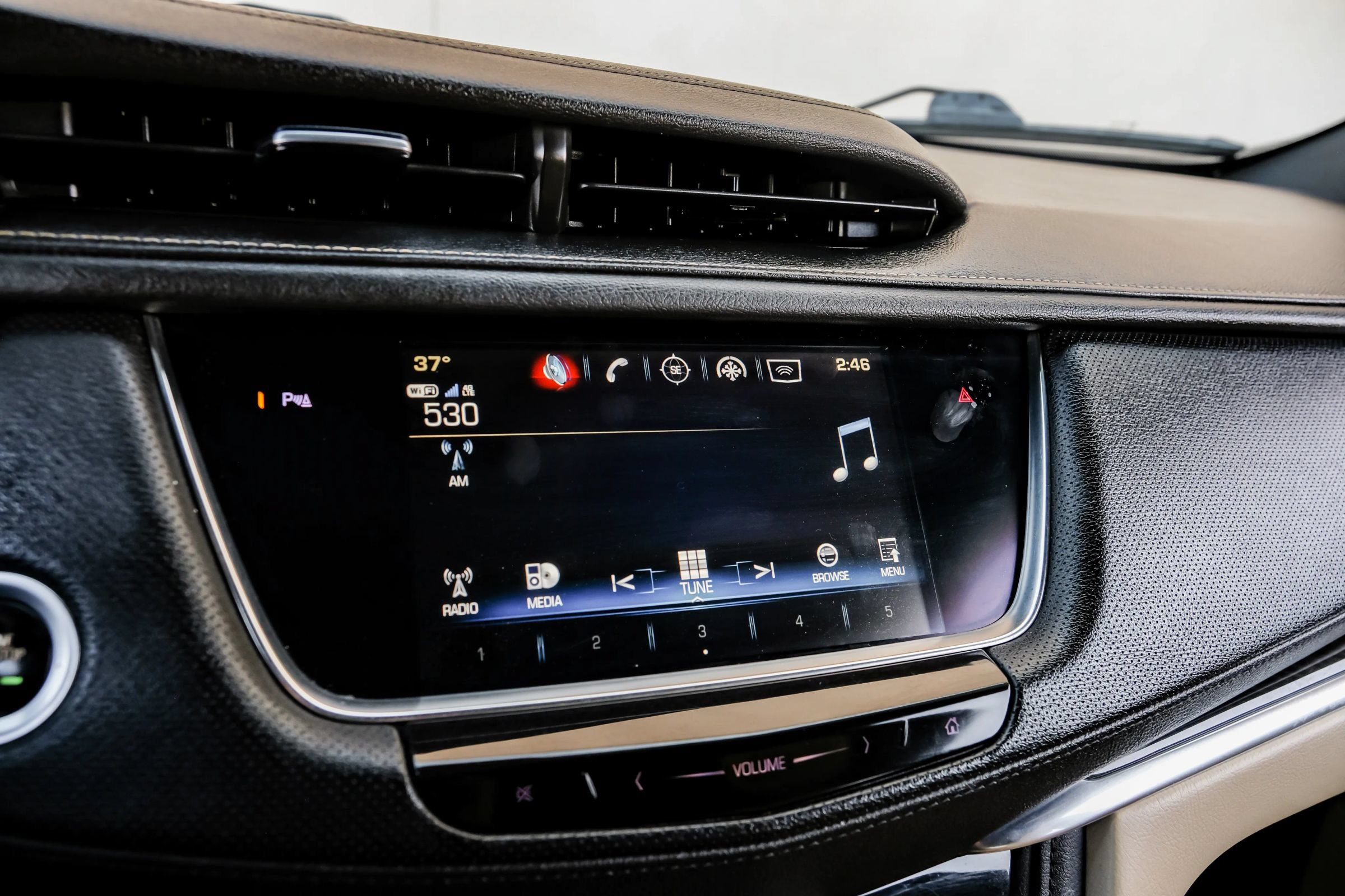 Used 2018 Cadillac XT5 FWD image 29