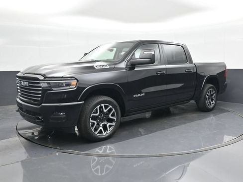 Used 2025 RAM 1500 Laramie AWD/4WD image 25
