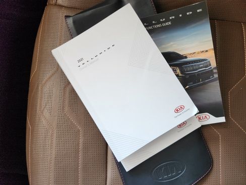 Used 2021 Kia Telluride SX w/ SX Prestige Package AWD/4WD image 11
