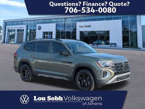 New 2026 Volkswagen Atlas Peak Edition AWD/4WD image 1