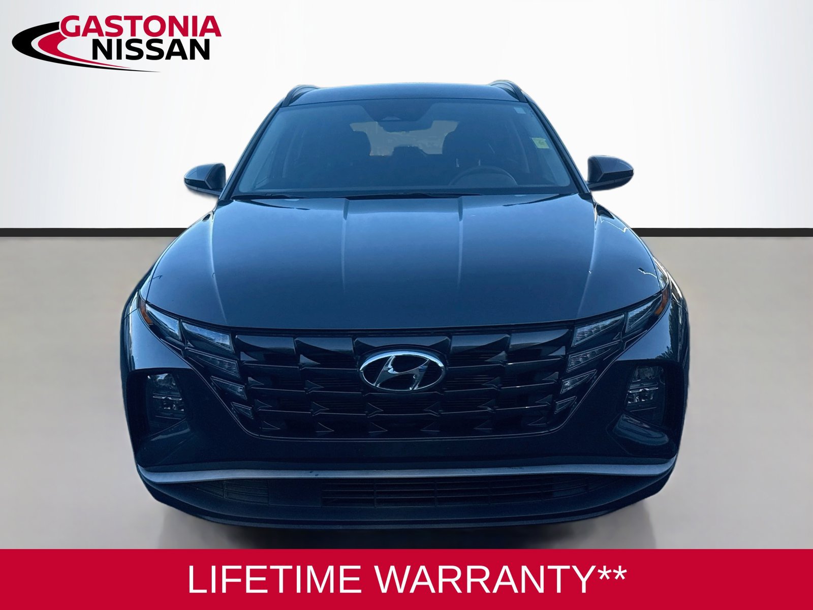 Used 2024 Hyundai Tucson SEL FWD image 2