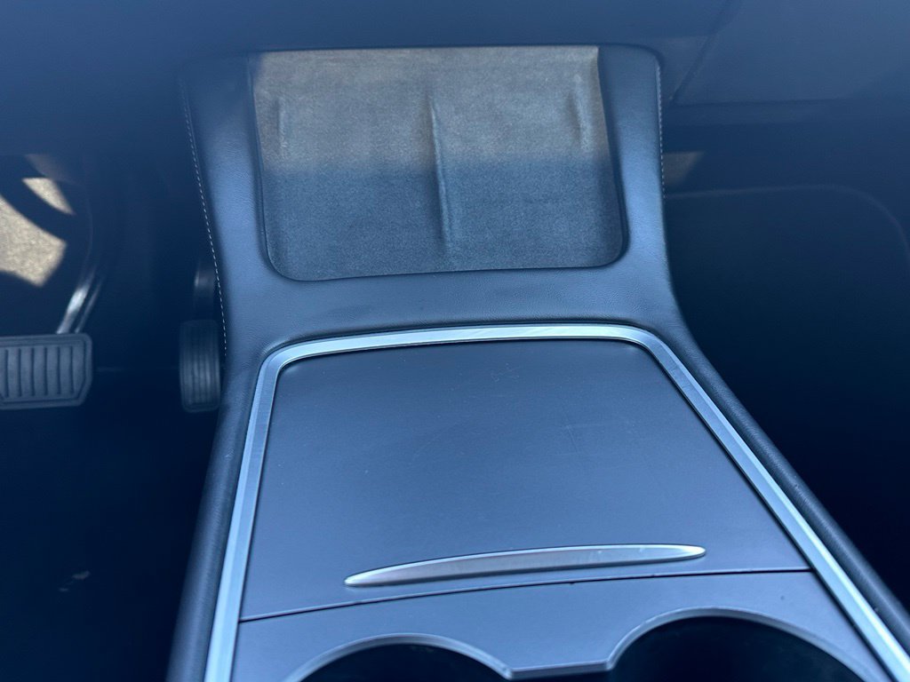 Used 2023 Tesla Model Y Long Range AWD/4WD image 31