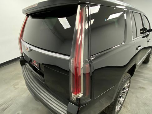 Used 2017 Cadillac Escalade Platinum AWD/4WD image 14